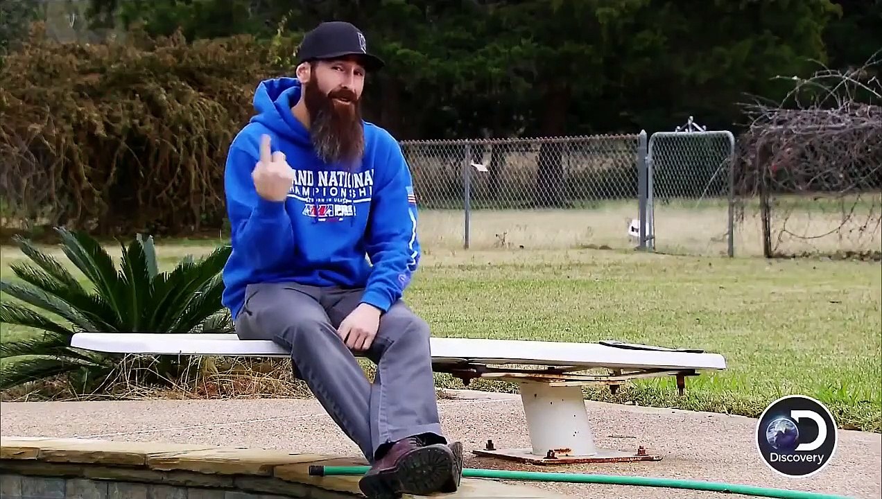 Fast N Loud - Se12 - Ep07 - Bye Bye Beardy; Build to Mega Race Part I HD Watch