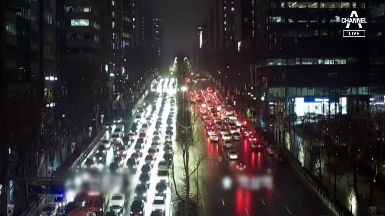 테헤란로 정전…신호등 꺼져 정체 극심