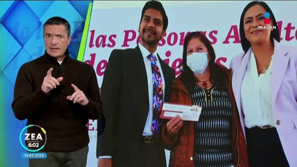 Entregan tarjetas de pensión del Bienestar en Iztacalco