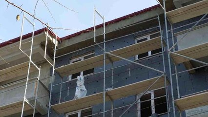 Samsun'da 4. kattan düşen mantolama işçisi hayatını kaybetti