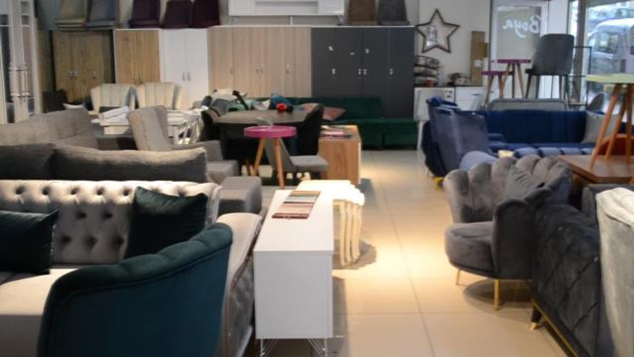 Bilecikli Mobilyacı: "Fiyatlar Artacak Diye Yastık Altındaki Altınını, Dolarını Bozdurup Alışveriş Yapan İnsanlar Var"