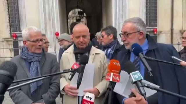 Carburanti, benzinai: sciopero congelato dopo incontro governo