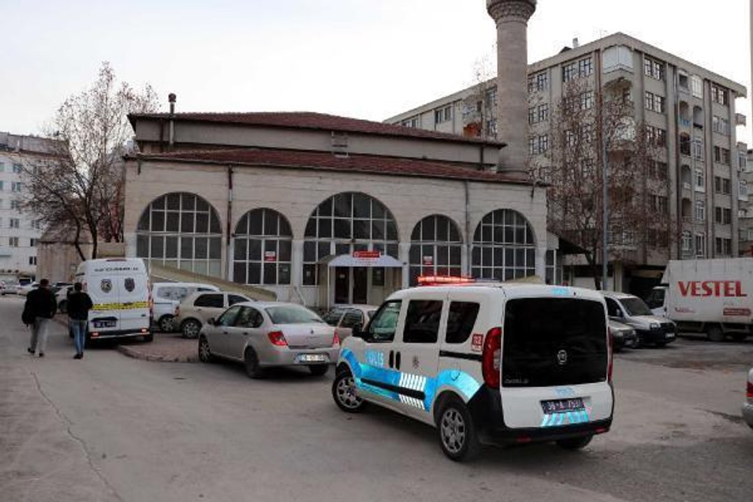 CAMİ CEMAATİNİN TOPLADIĞI 8 BİN LİRANIN ÇALINDIĞI İDDİASI