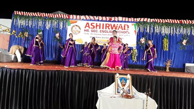 वार्षिकोत्सव पर रंगारंग प्रस्तुति दे बच्चों ने मोहा मन