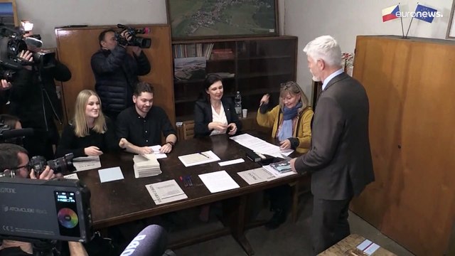 Чехи голосуют на президентских выборах