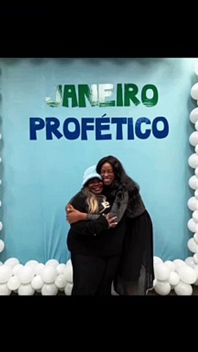 Jojo Todynho participa de culto na Assembleia de Deus nos EUA