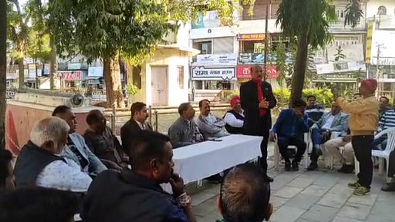 Traders angry with the changed traffic system