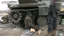 شاهد: القوات الأوكرانية تستخدم دبابات من الحقبة السوفيتية على خط المواجهة الروسية