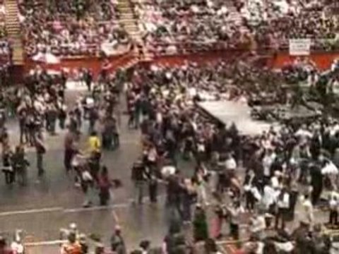 Attente dans la salle du concert (10 mars) Bercy