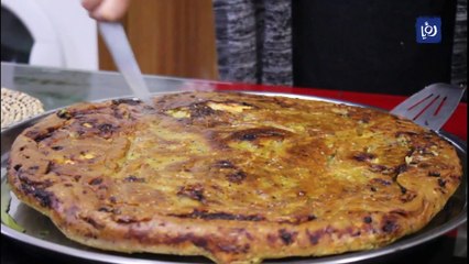 بعدما تميزت بتحضيرها.. "المكمورة" مصدر دخل لنوال العمري