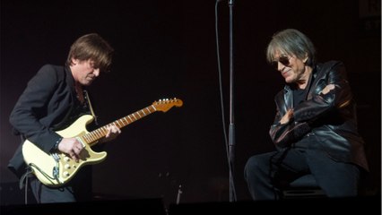 Voici - Thomas Dutronc se remémore son enfance auprès de son père et les cocktails alcoolisés qu'il lui servait