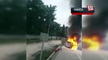 Manisa'da toplu taşıma aracı alev alev yandı