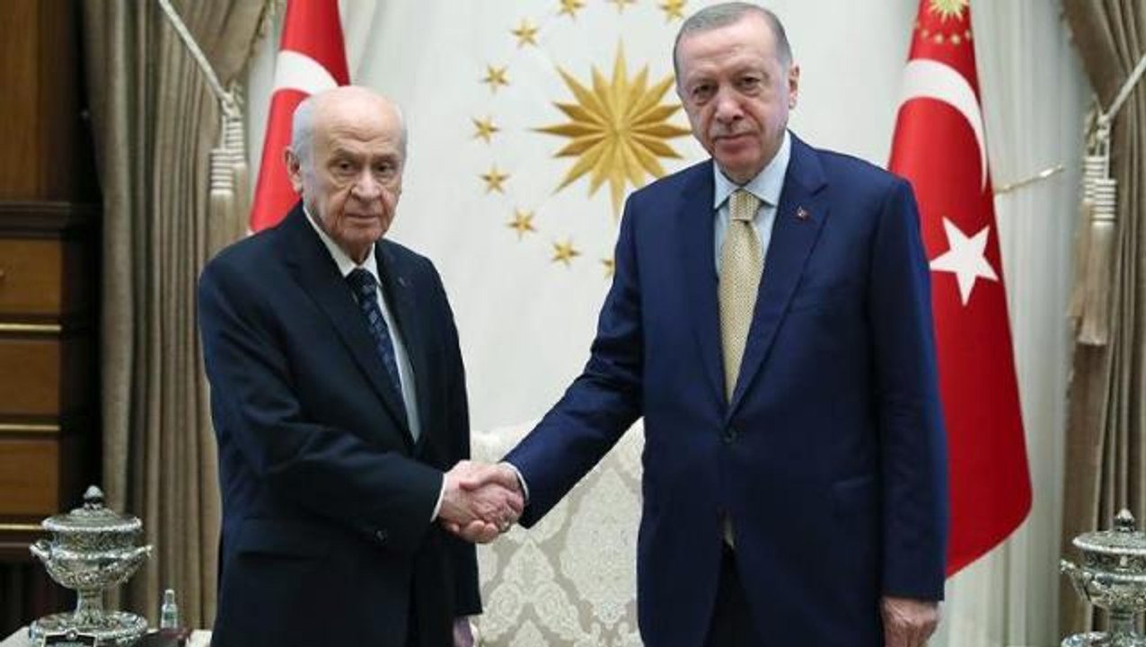 AK Partili Miroğlu'ndan canlı yayında olay sözler: MHP ile ittifakımız Doğu illerinde eleştiriliyor