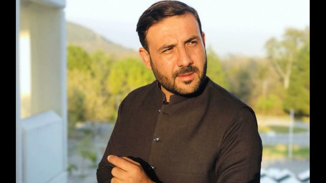 Recently a video of Pakistani vlogger Tahir Khan went viral, in which he was seen with two junior tennis-players of India and their fathers.