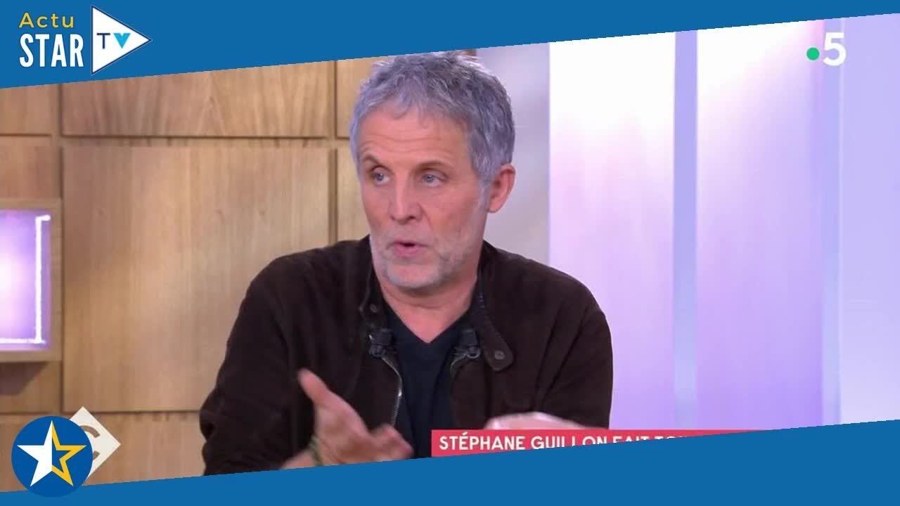 Stéphane Guillon fiancé ? L'humoriste fait une révélation dans C à Vous