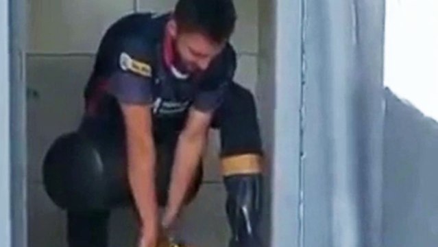 Comment bien déboucher des toilettes