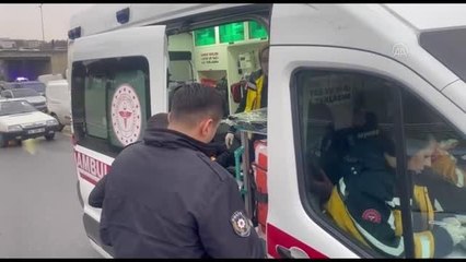 Bariyerlere çarpan otomobil sürücüsü yaralandı