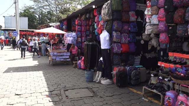 Mercado Mayoreo con grandes ofertas previo al año lectivo 2023