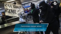 Colectivos feministas destrozan torniquetes como protesta en el Metro Bellas Artes