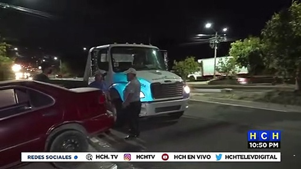 Fuerte accidente vial deja pérdidas materiales en el bulevar Economica Europea de la capital