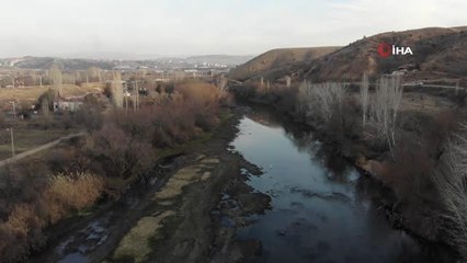 Kuraklık, Türkiye'nin en uzun nehrini etkiledi: Su seviyesi azalan Kızılırmak'ta adacıklar ortaya çıktı