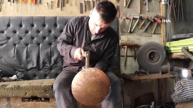 Bayburt'un son bakır ustaları zamana direniyor
