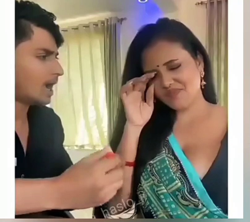 Hot Aunty