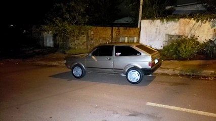 Gol quadrado é abandonado após acidente no bairro Interlagos
