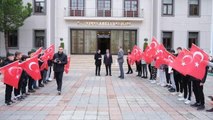 KIRKLARELİ - Okçulukta, altın madalya kazanan Dilara Ecem Deniz, Kırklareli'nde törenle karşılandı