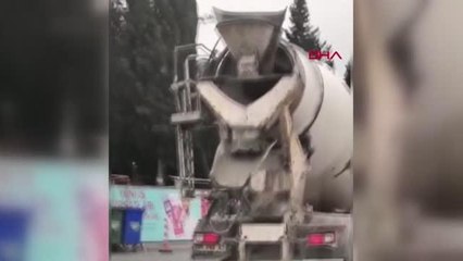 BAĞCILAR'DA AMBULANSA YOL VERMEDİĞİ ÖNE SÜRÜLEN BETON MİKSERİ SÜRÜCÜYE CEZA YAĞDI