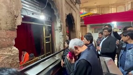 केन्द्रीय मंत्री ने सपरिवार किए बालाजी दर्शन