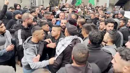 İsrail güçlerinin öldürdüğü iki Filistinli son yolculuğuna uğurlandı