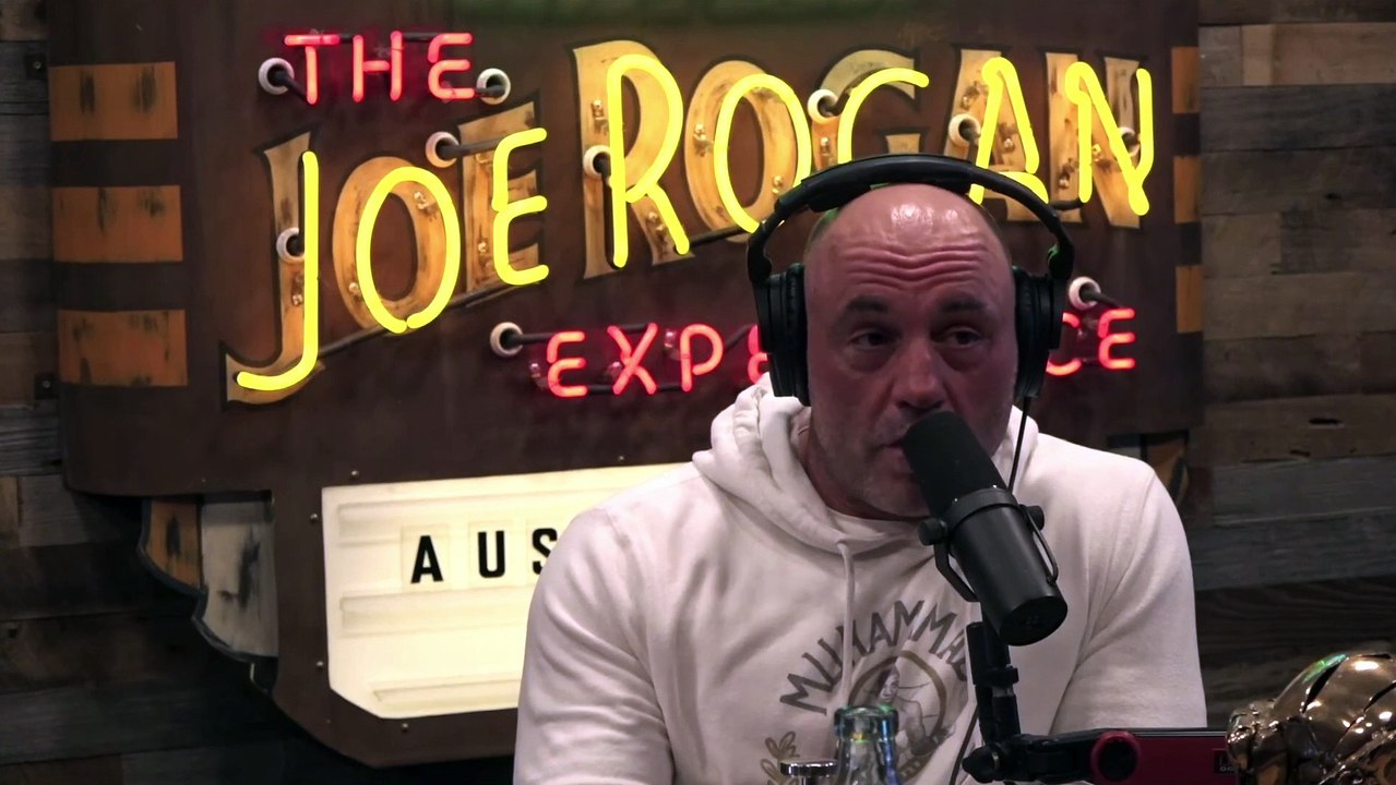 What Happened to Joffrey's Actor from Game of Thrones | Joe Rogan Experience