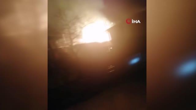 Samanlıkta yangın çıktı, itfaiye eri dumandan etkilendi