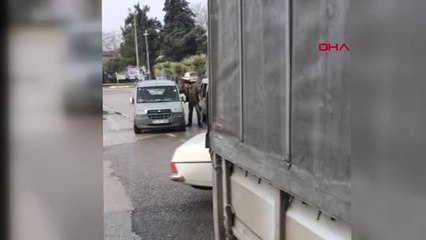 KARDEŞİNİN KATİLİNİ TRAFİKTE TABANCAYLA VURARAK ÖLDÜREN ŞÜPHELİ ADLİYEDE