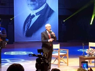 Kılıçdaroğlu, Müjdat Gezen'in '70. Sanat Yılı' programına katıldı