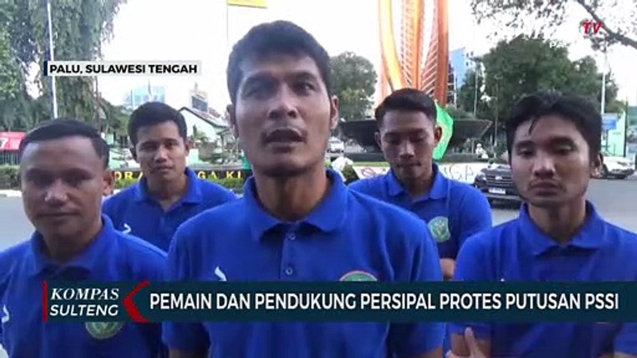 Pemain dan Pendukung Persipal Protes Putusan PSSI