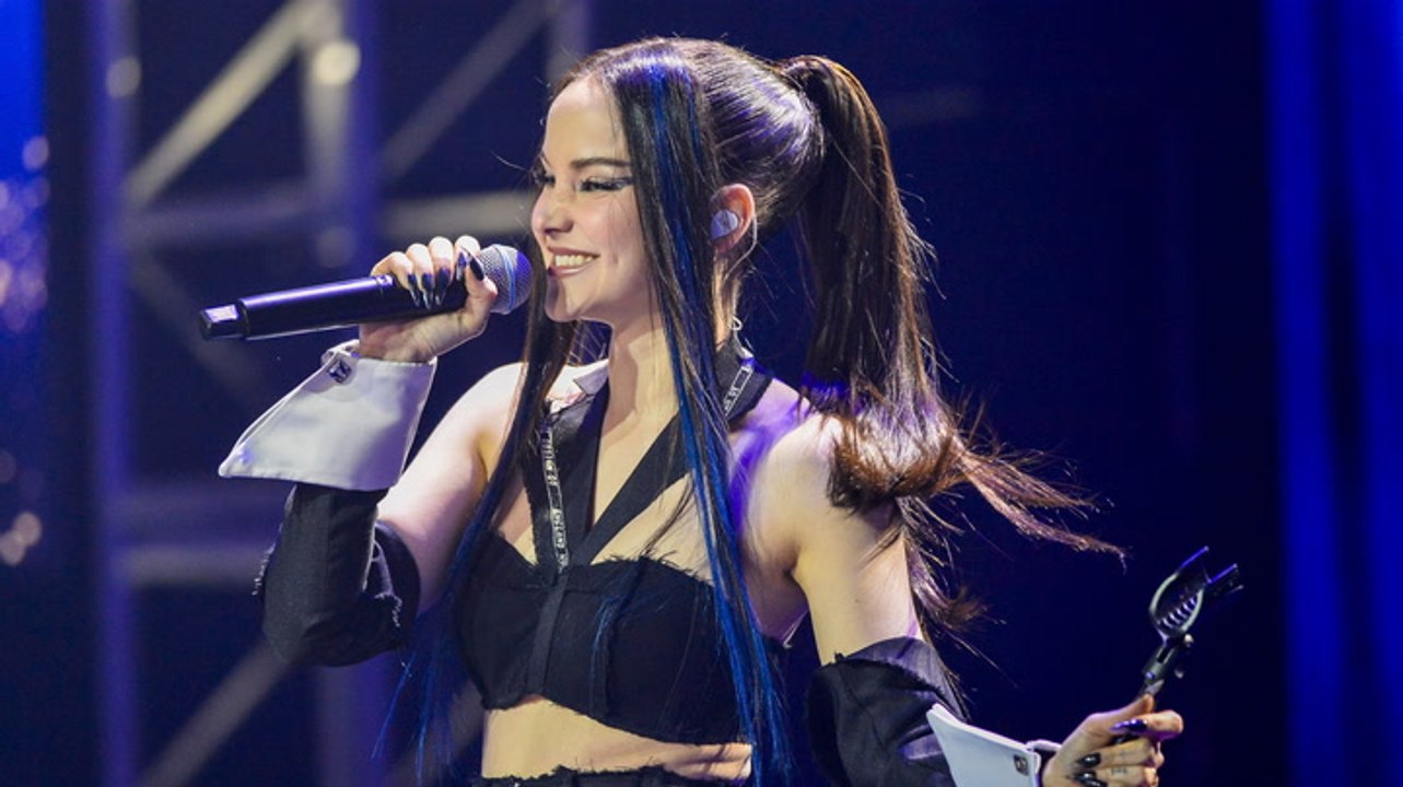 Happy Birthday, Dove Cameron!