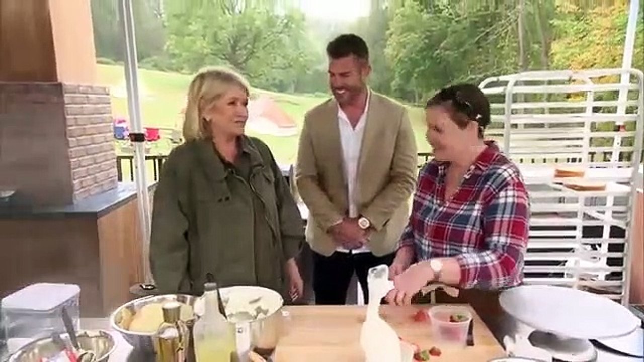 Bakeaway Camp with Martha Stewart - Se1 - Ep04 - Farewell to Camp HD Watch