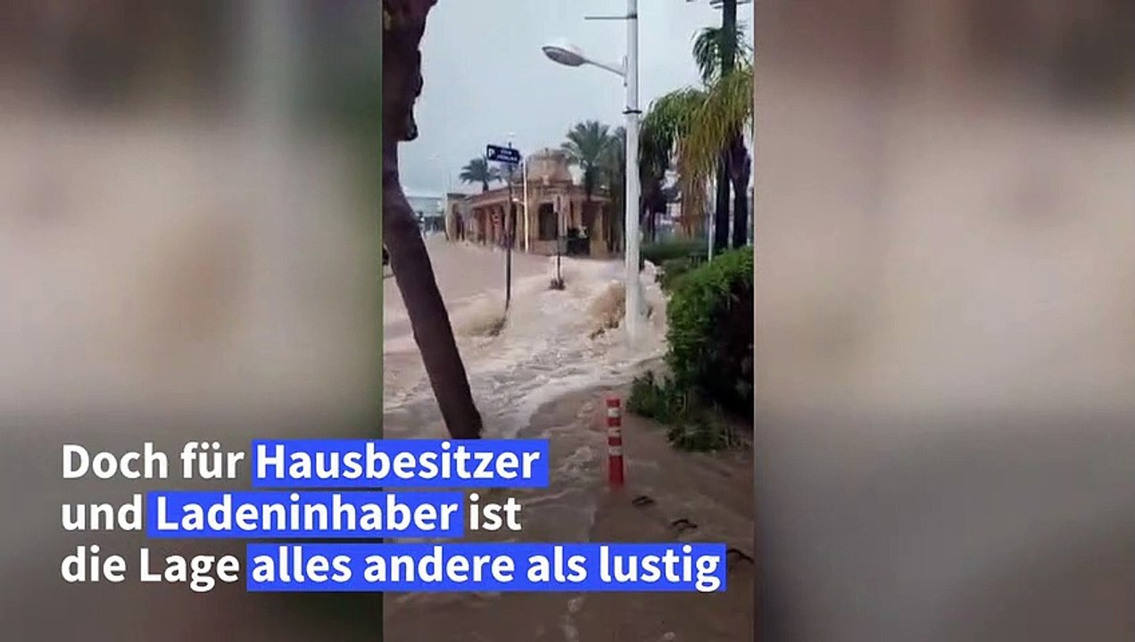 Wassersport auf Zyperns überfluteten Straßen