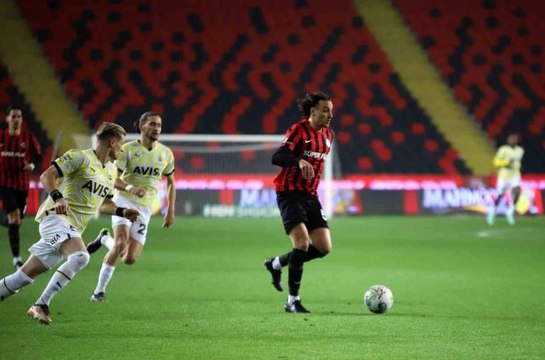 Spor Toto Süper Lig: Gaziantep FK: 0 - Fenerbahçe: 1 (İlk yarı)