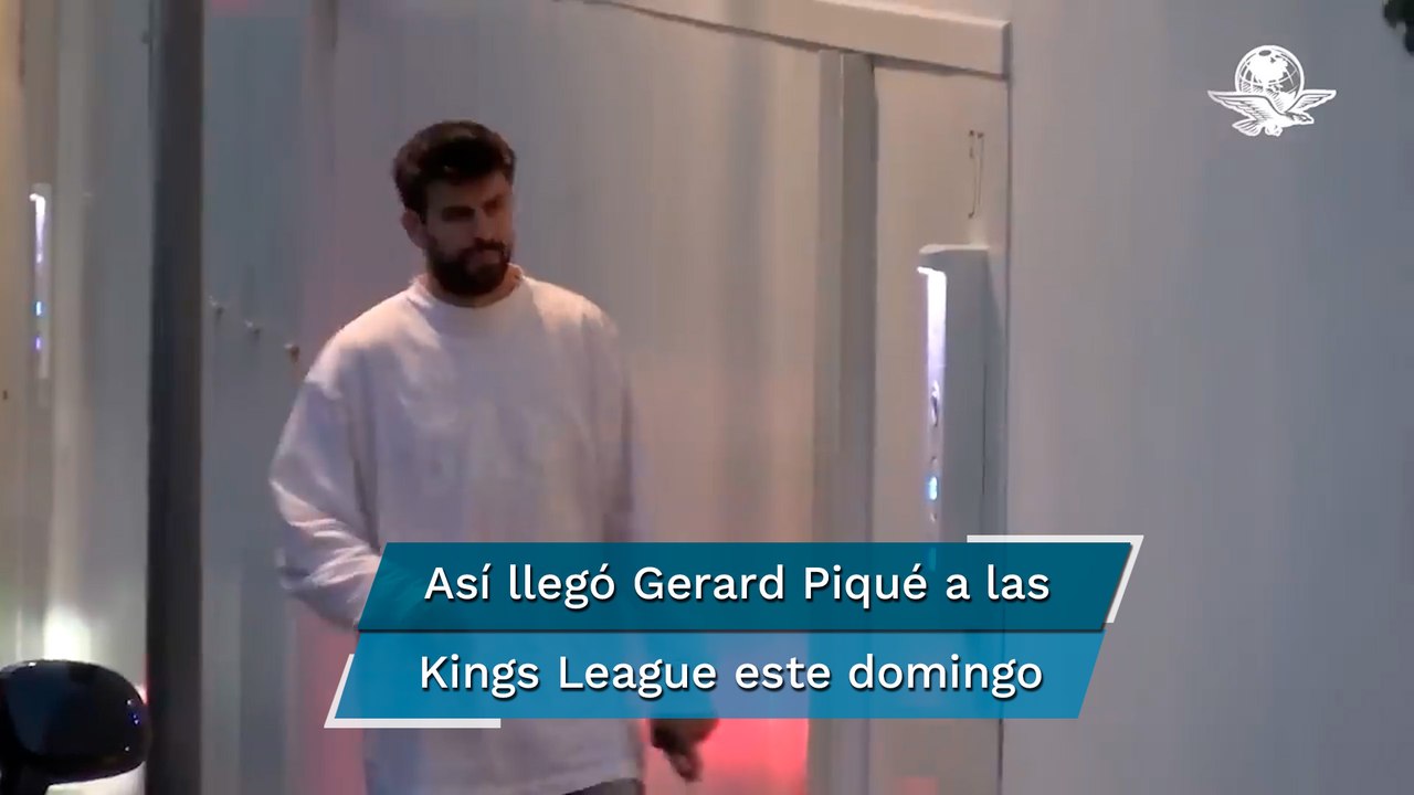 Se acaban en redes a Piqué por llegar en Twingo, ¿escuchaba la canción de Shakira?