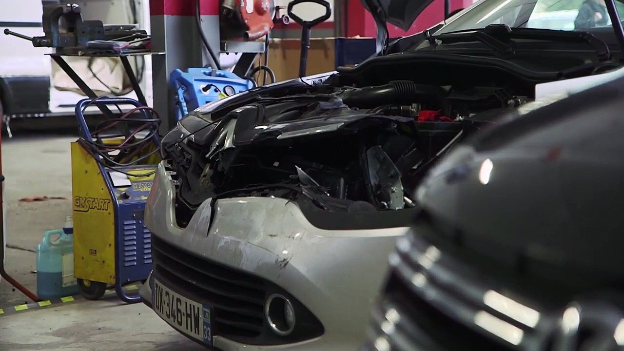 The profession of auto body man - Portrait of the pros - video Dailymotion