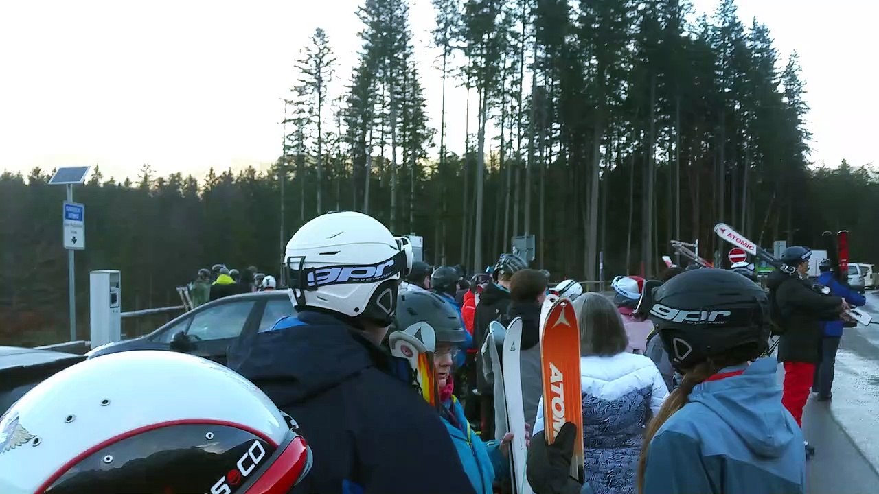 Warteschlange Skigebiet (20230104_101938)
