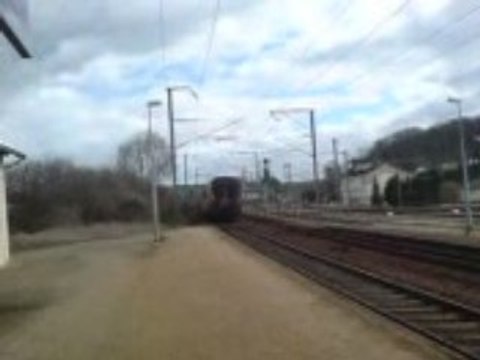 Départ de la BB16050 multiservice pour Paris Saint-Lazare