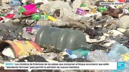 Video herunterladen: Avanzan las negociaciones sobre el uso del plástico en París