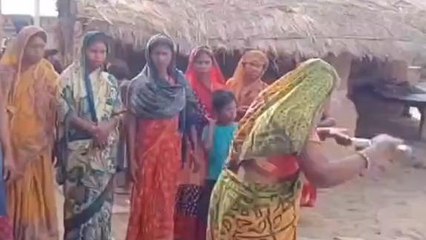 बांका: महादलित महिलाओं को चापाकल से पानी लेने के लिए दबंगों ने रोका, देखें रिपोर्ट