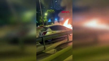 Kartal'da Otomobil Alev Alev Yandı
