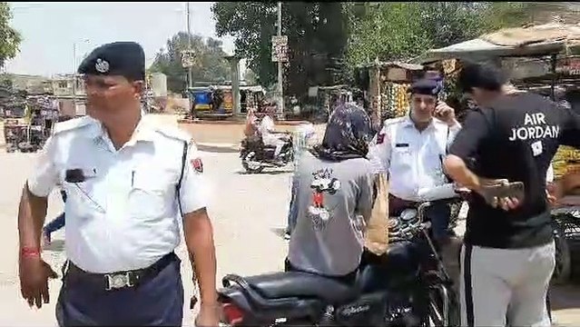 हेलमेट जांच- पिछली बार 2 हजार से अधिक चालान, अब डेढ़ हजार भी नहीं