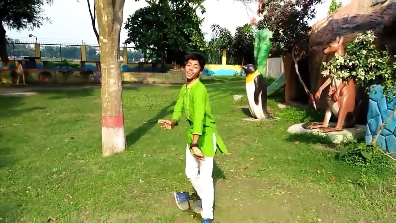 Amazing Dance by teenage boy, watch and enjoy.